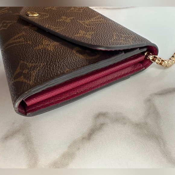 Authentic Louis Vuitton Sarah Wallet on chain w/COA - Picture 8 of 11